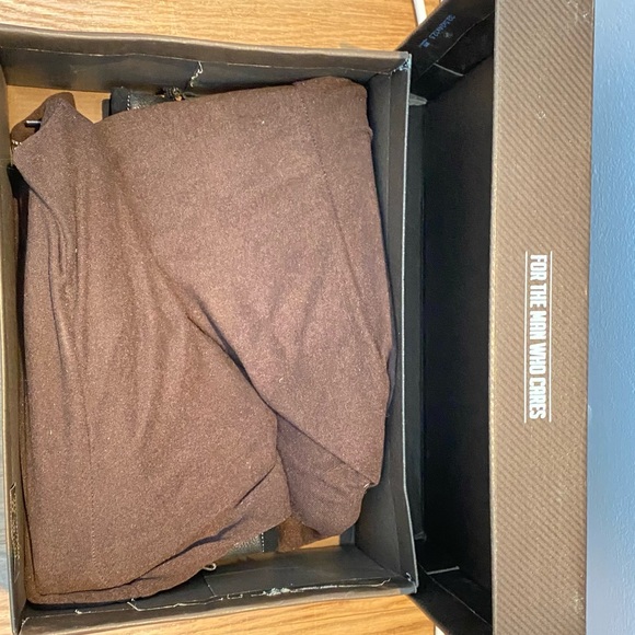 Florsheim 8.5, black leather brown sole boot - Picture 8 of 8